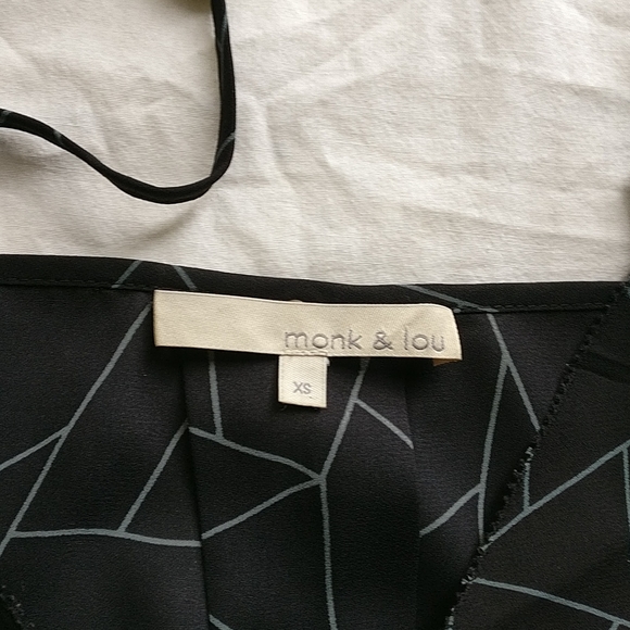 Monk & Lou black slip dress with geometric pattern - Picture 3 of 7